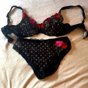 Lise Charmel black embroidered bra set